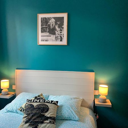 T2 La Vie En Bleu Apartment Орлеан Екстериор снимка
